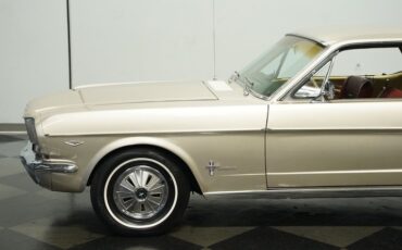 Ford-Mustang-1966-Champagne-Maroon-31