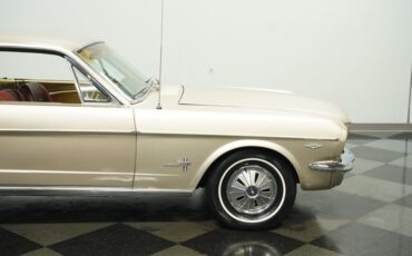 Ford-Mustang-1966-Champagne-Maroon-34