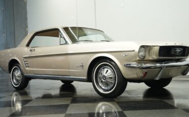 Ford-Mustang-1966-Champagne-Maroon-35