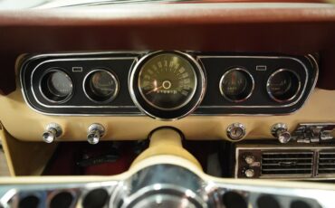 Ford-Mustang-1966-Champagne-Maroon-42