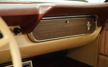 Ford-Mustang-1966-Champagne-Maroon-43