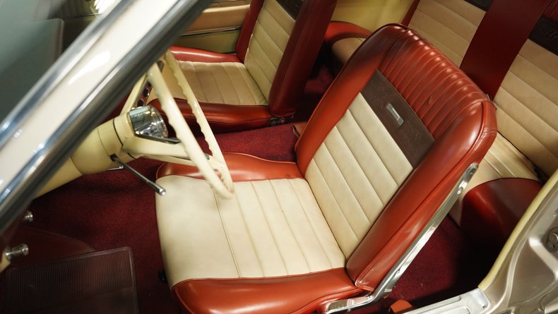 Ford-Mustang-1966-Champagne-Maroon-44