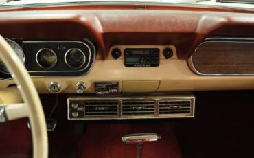 Ford-Mustang-1966-Champagne-Maroon-46