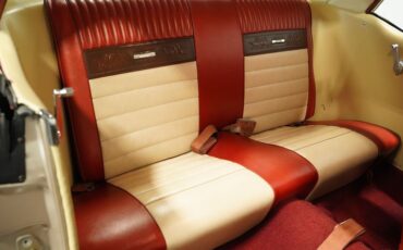 Ford-Mustang-1966-Champagne-Maroon-47