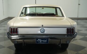 Ford-Mustang-1966-Champagne-Maroon-6