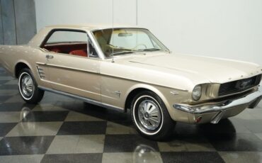 Ford-Mustang-1966-Champagne-Maroon-8