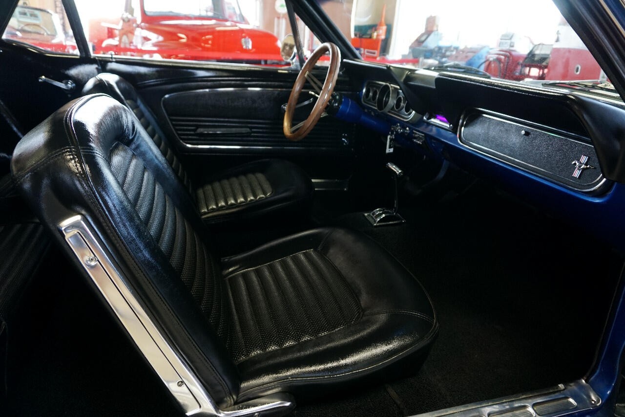 Ford-Mustang-1966-Classic-Car-25