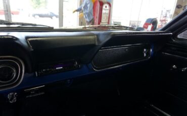 Ford-Mustang-1966-Classic-Car-28