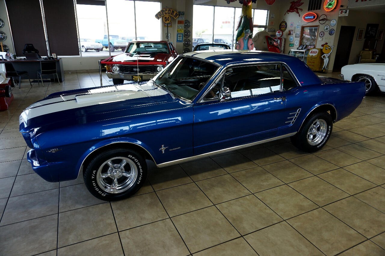 Ford-Mustang-1966-Classic-Car-3