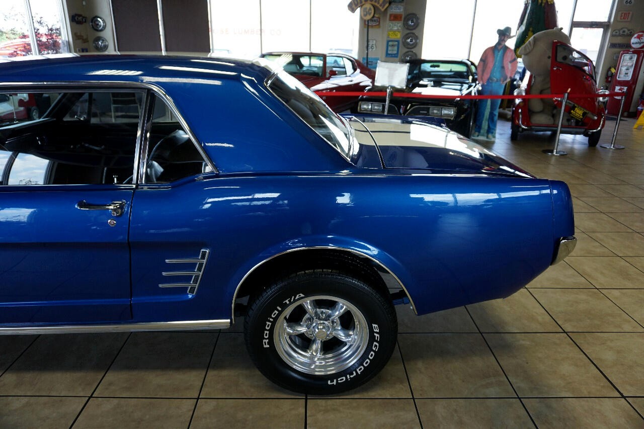 Ford-Mustang-1966-Classic-Car-39