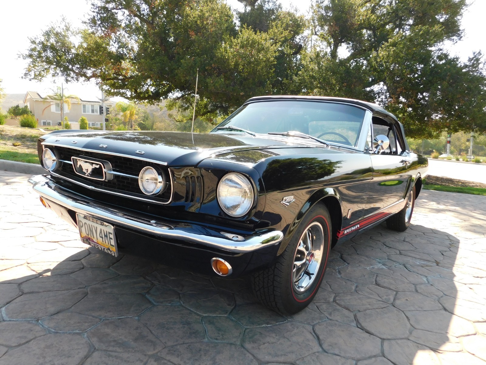 Ford-Mustang-1966-Convertible-1