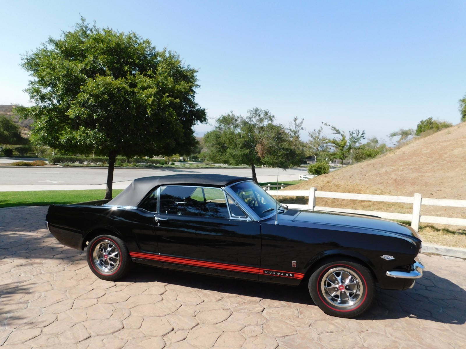 Ford-Mustang-1966-Convertible-12