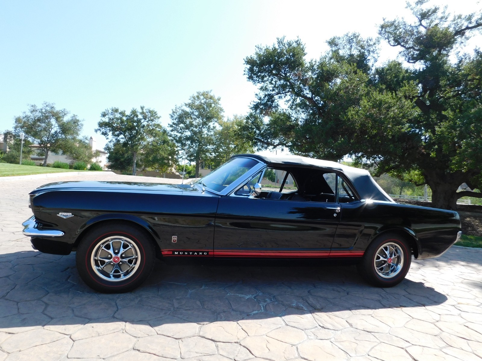 Ford-Mustang-1966-Convertible-13