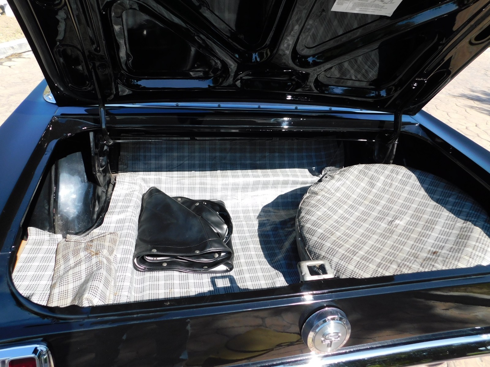 Ford-Mustang-1966-Convertible-18