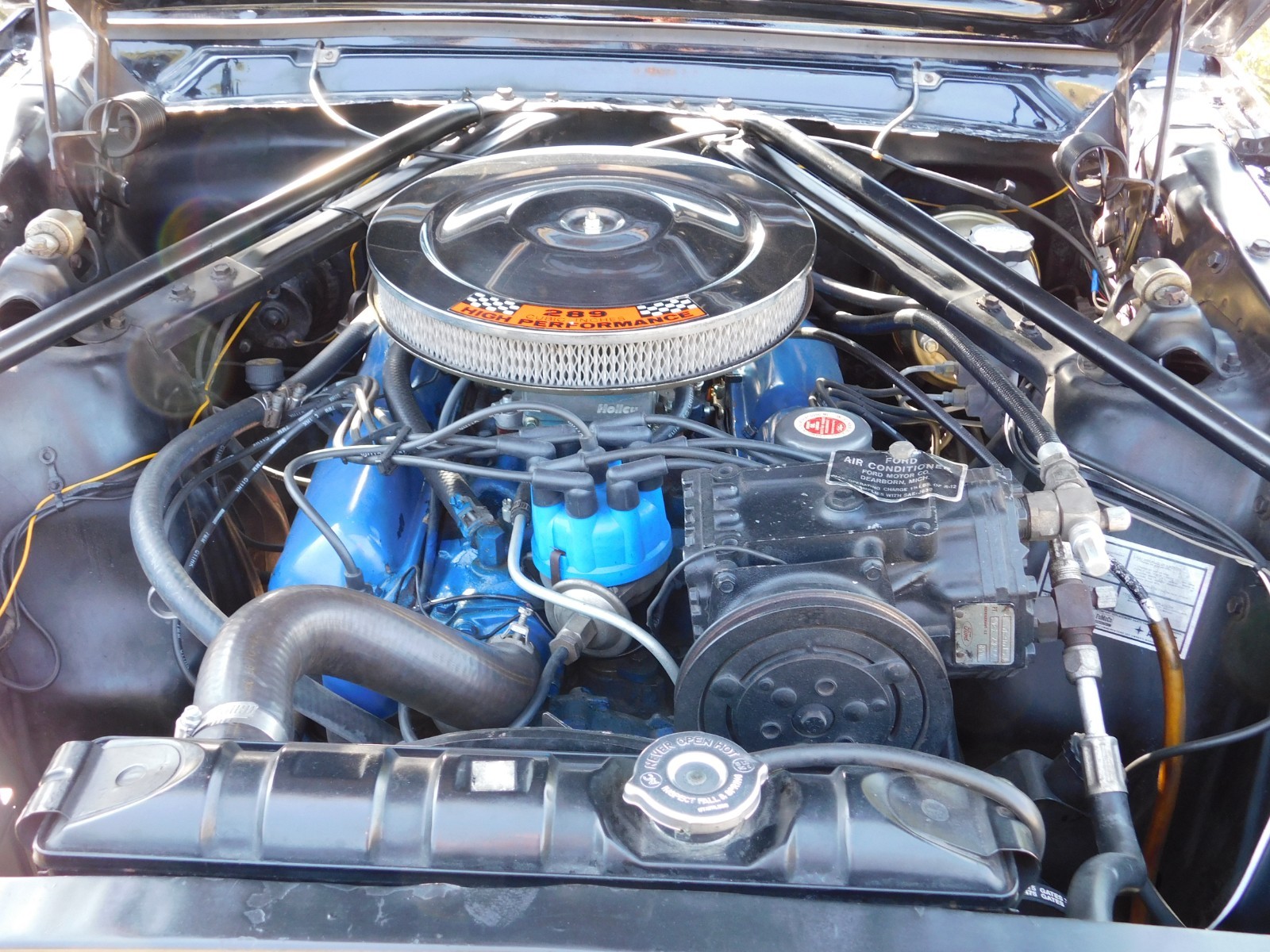 Ford-Mustang-1966-Convertible-19