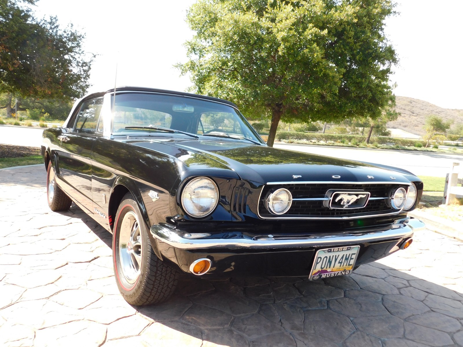 Ford-Mustang-1966-Convertible-3