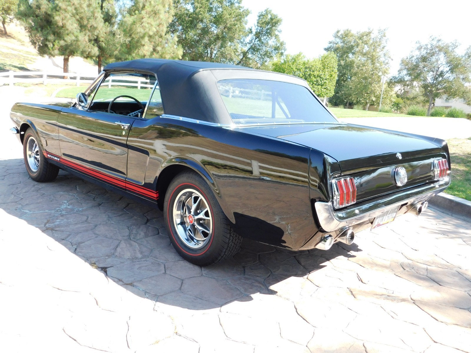 Ford-Mustang-1966-Convertible-9
