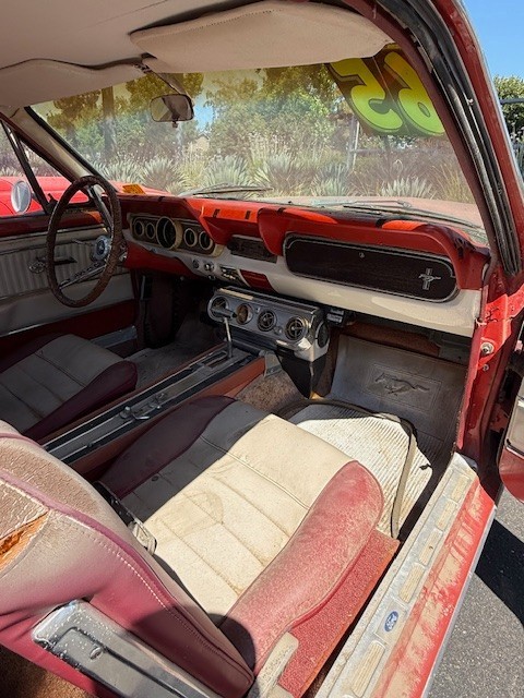 Ford-Mustang-1966-Coupe-17