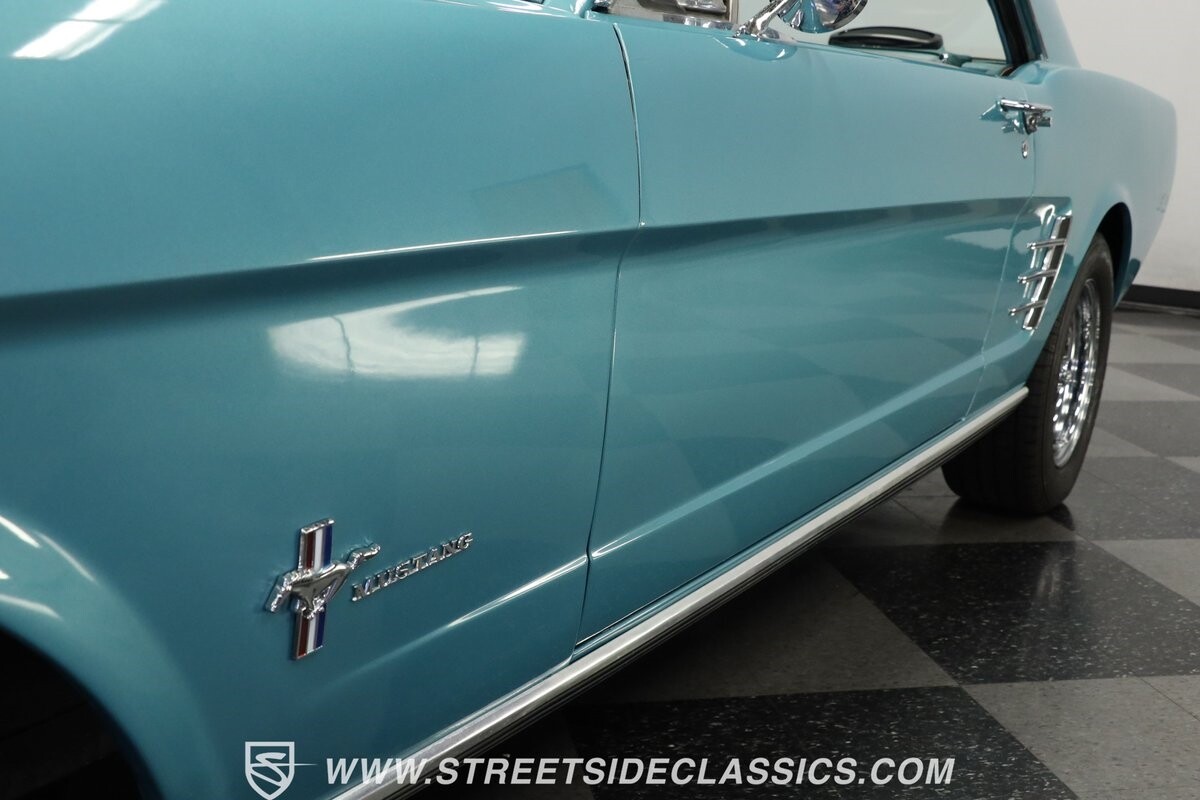 Ford-Mustang-1966-Coupe-21