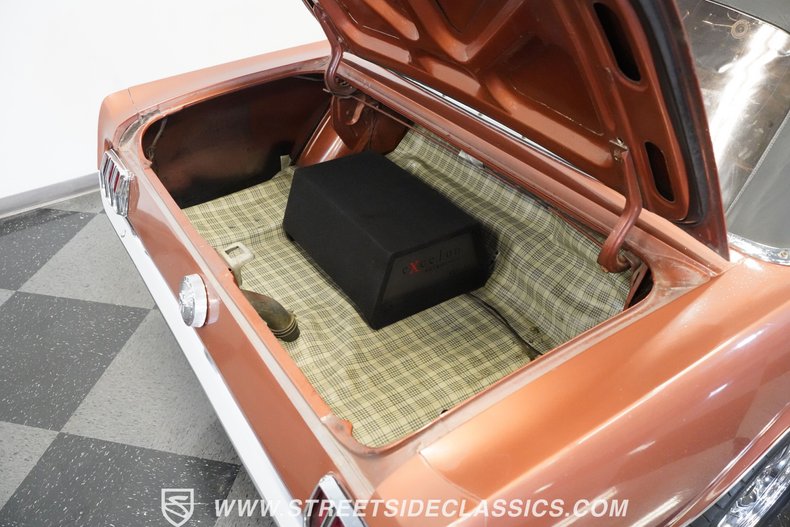 Ford-Mustang-1966-Emberglo-Black-23