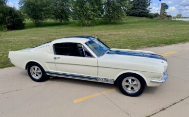 Ford-Mustang-1966-Fastback-10