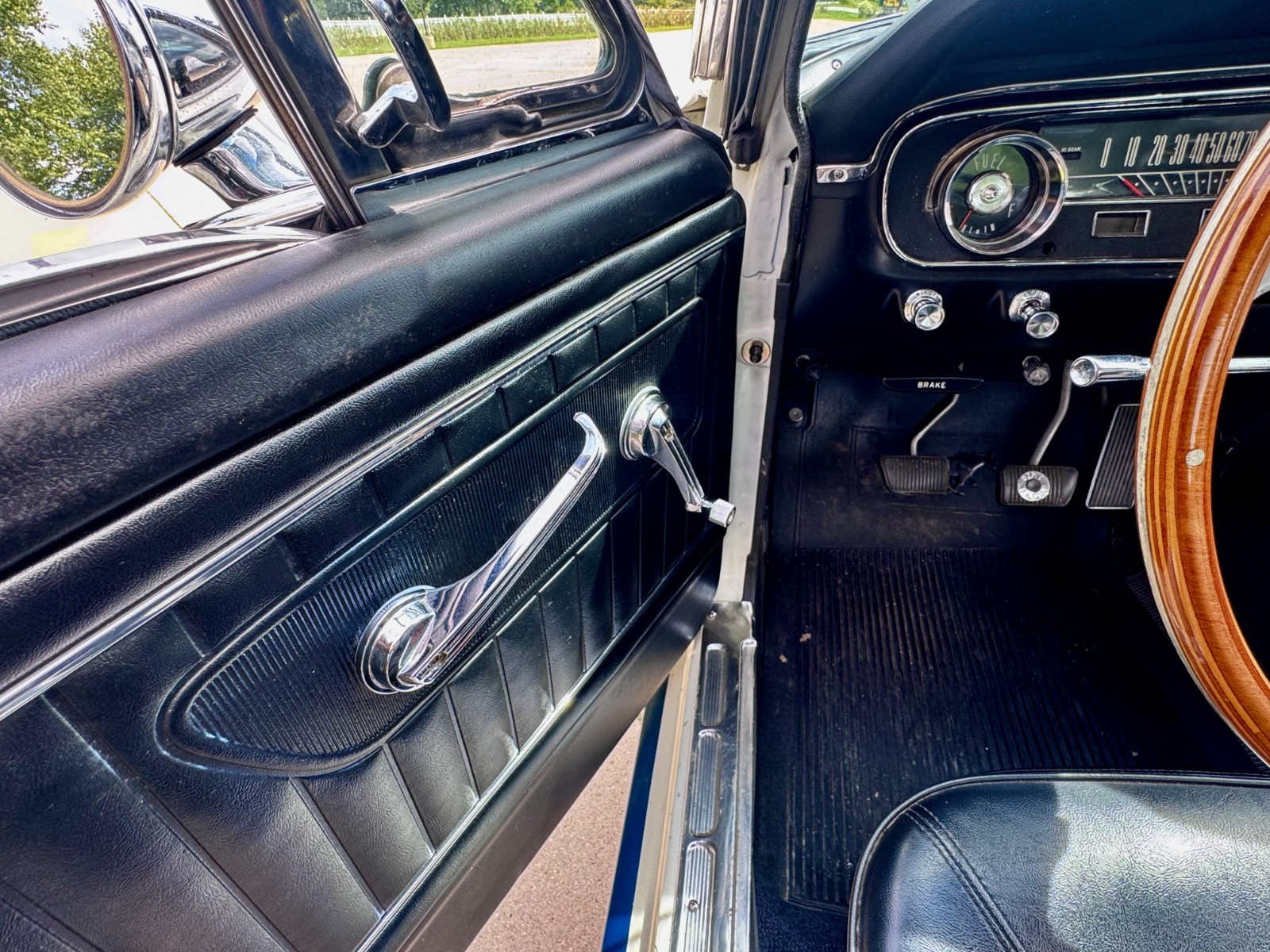 Ford-Mustang-1966-Fastback-14