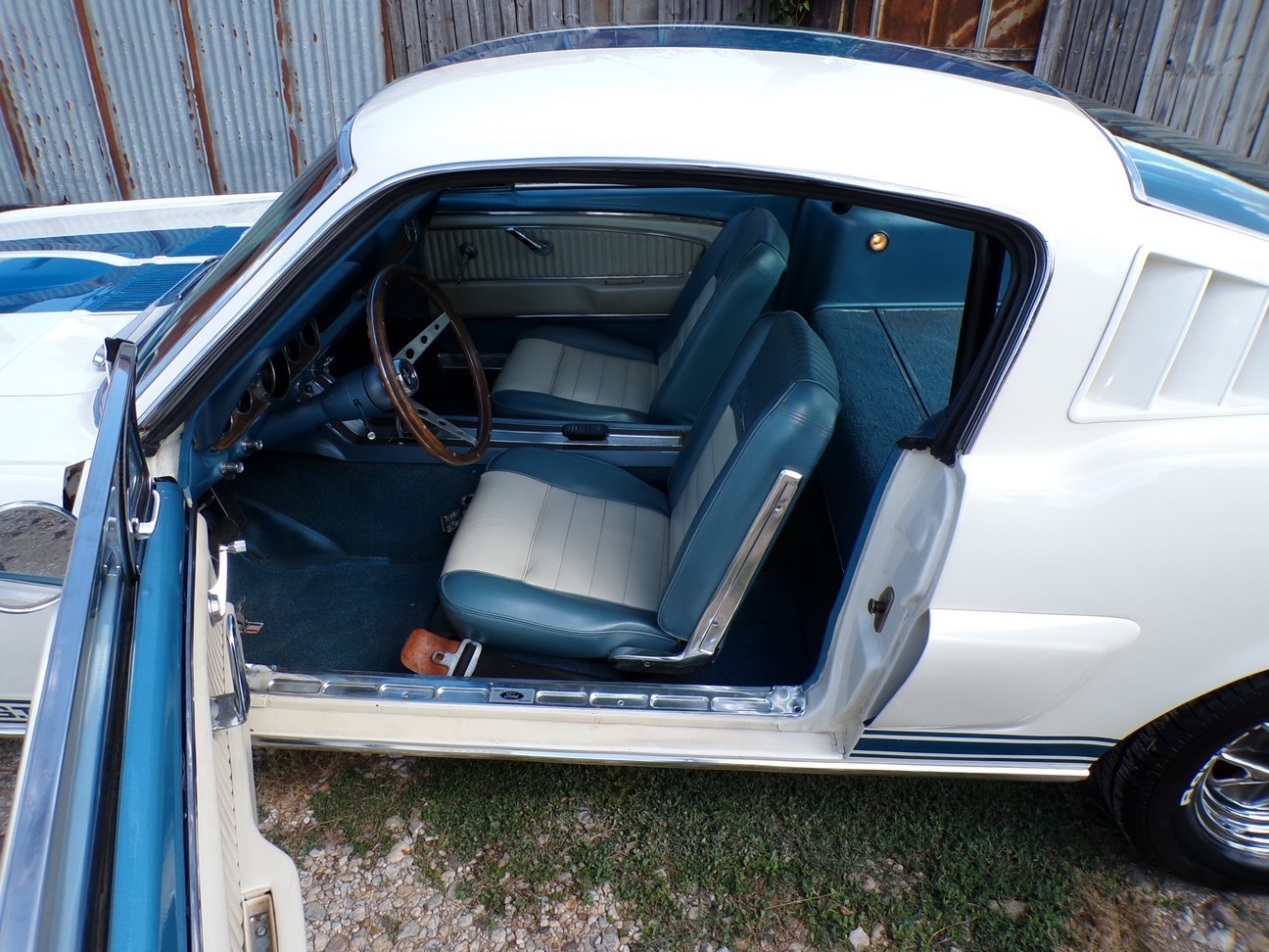 Ford-Mustang-1966-Fastback-14