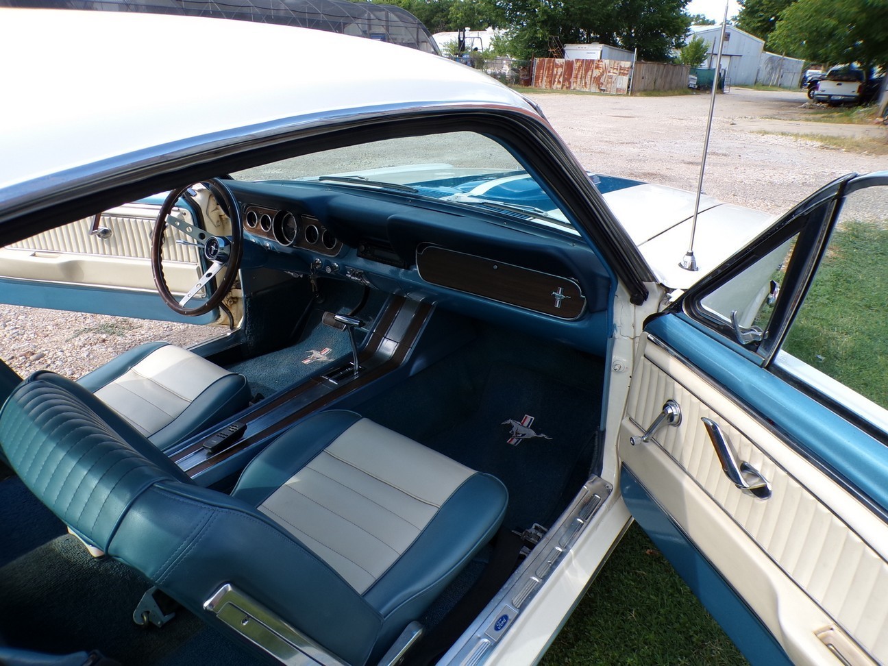 Ford-Mustang-1966-Fastback-16