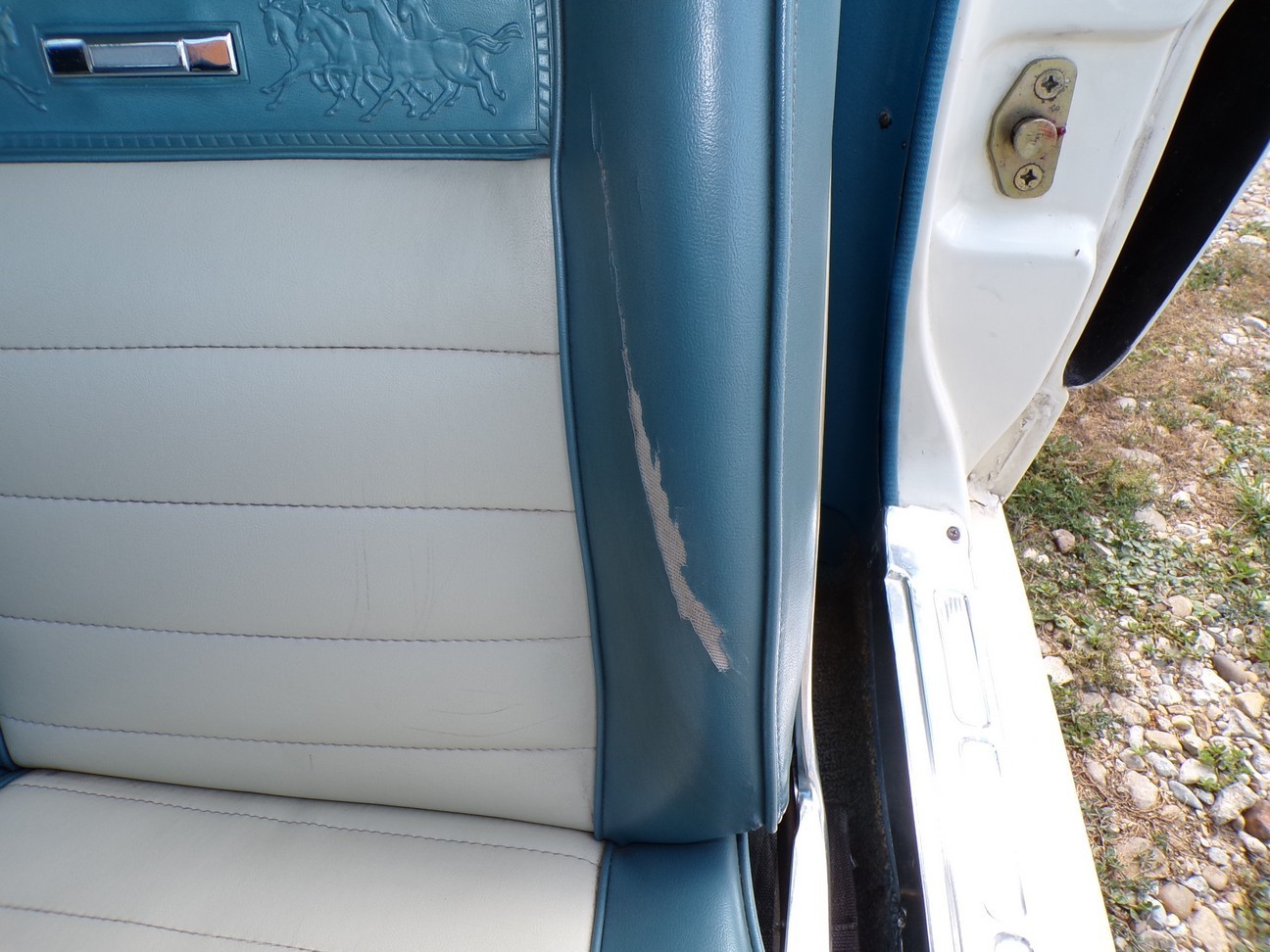 Ford-Mustang-1966-Fastback-23