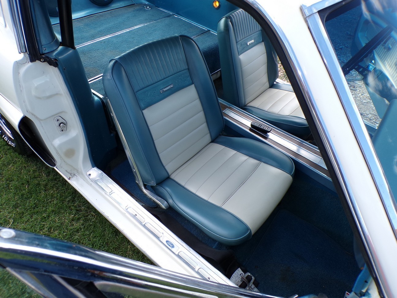 Ford-Mustang-1966-Fastback-26
