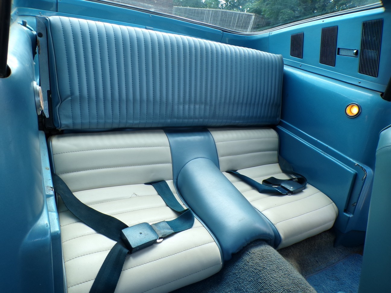 Ford-Mustang-1966-Fastback-27