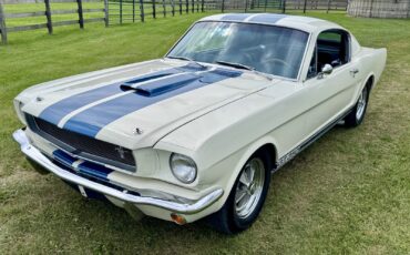 Ford-Mustang-1966-Fastback-3