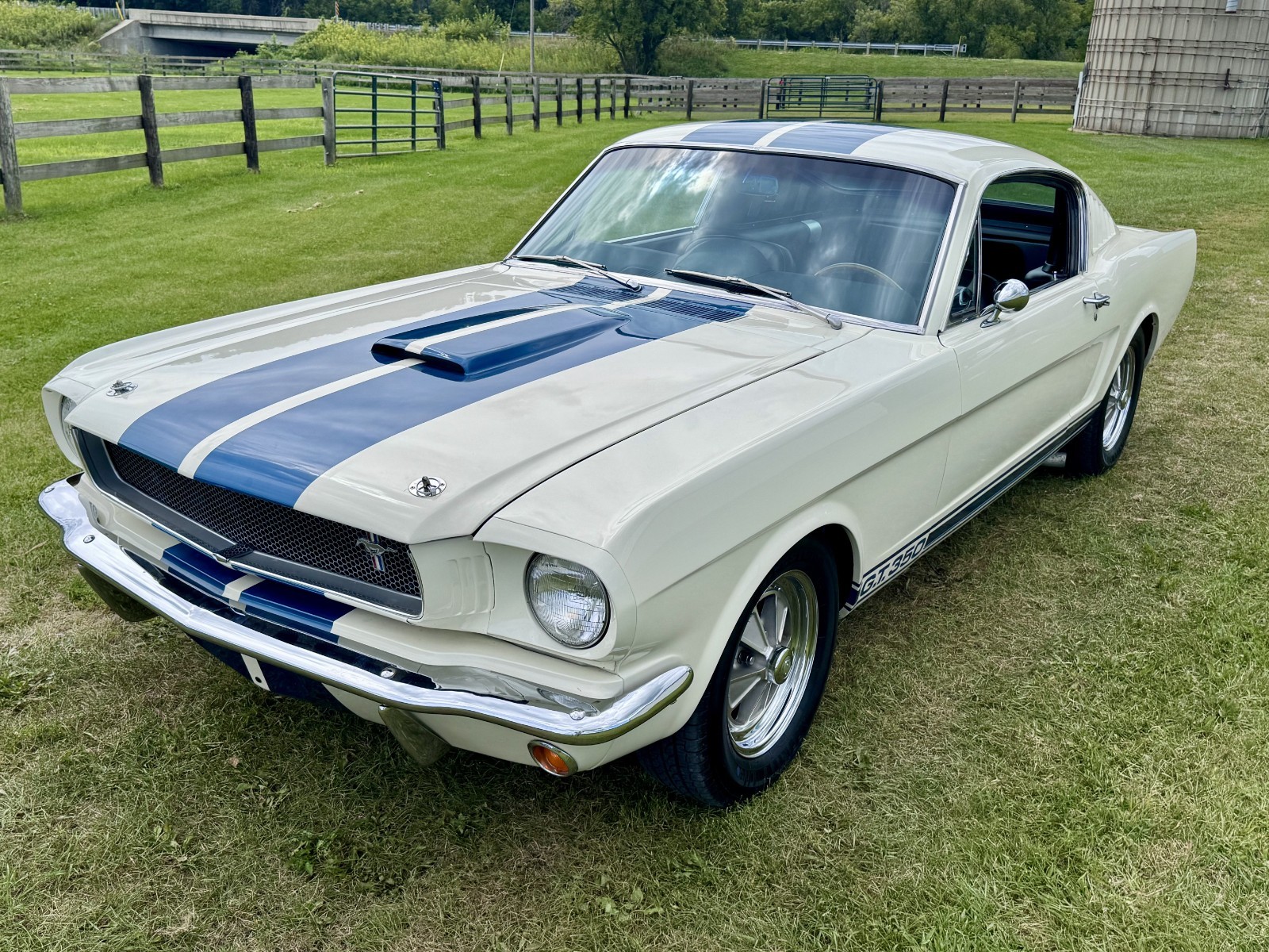 Ford-Mustang-1966-Fastback-3