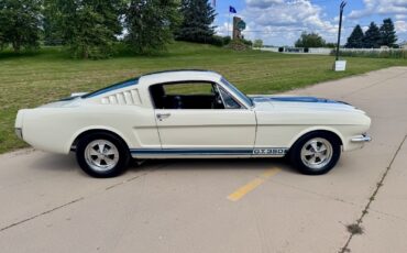 Ford-Mustang-1966-Fastback-9