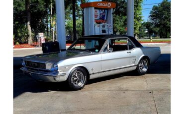 Ford-Mustang-1966-Metallic-Silver-Black-11
