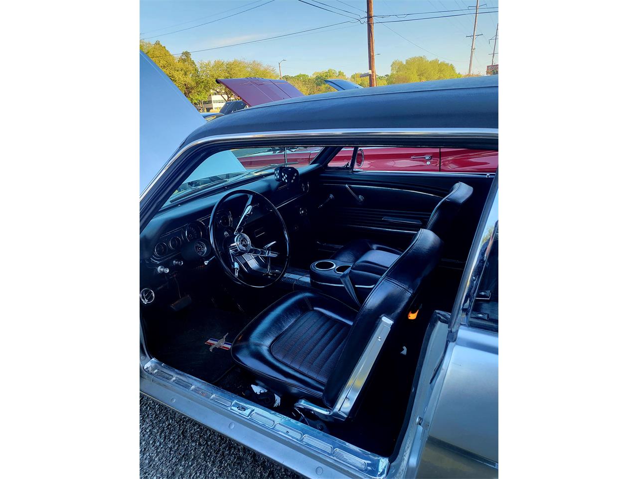 Ford-Mustang-1966-Metallic-Silver-Black-12
