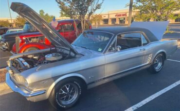 Ford-Mustang-1966-Metallic-Silver-Black-18