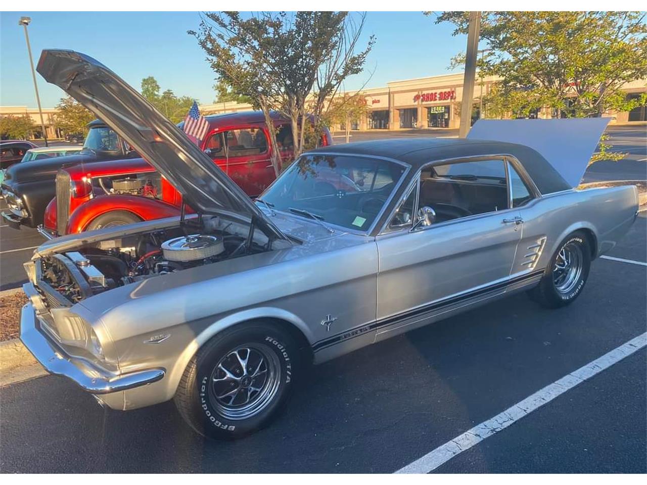 Ford-Mustang-1966-Metallic-Silver-Black-18