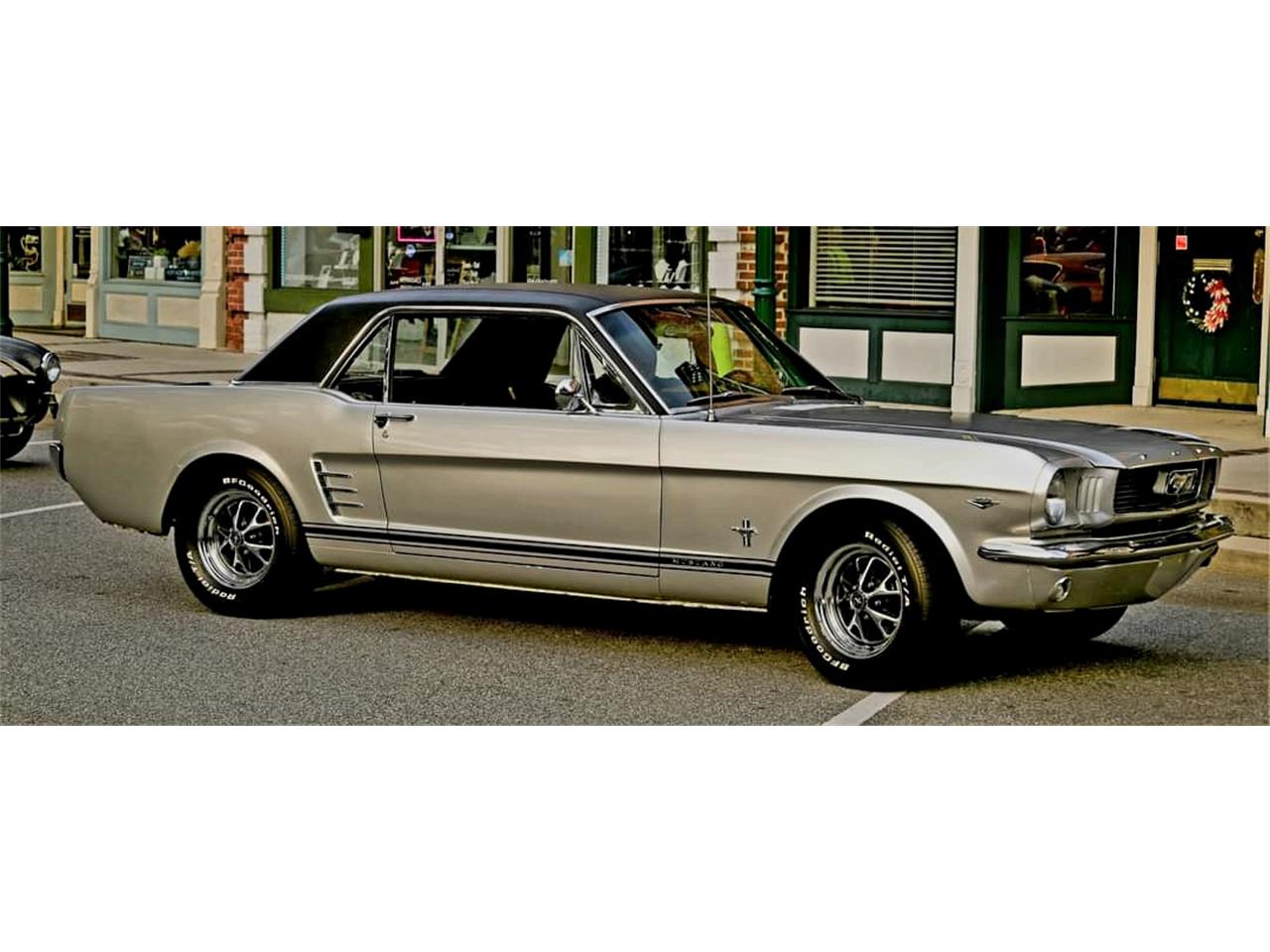 Ford-Mustang-1966-Metallic-Silver-Black-23