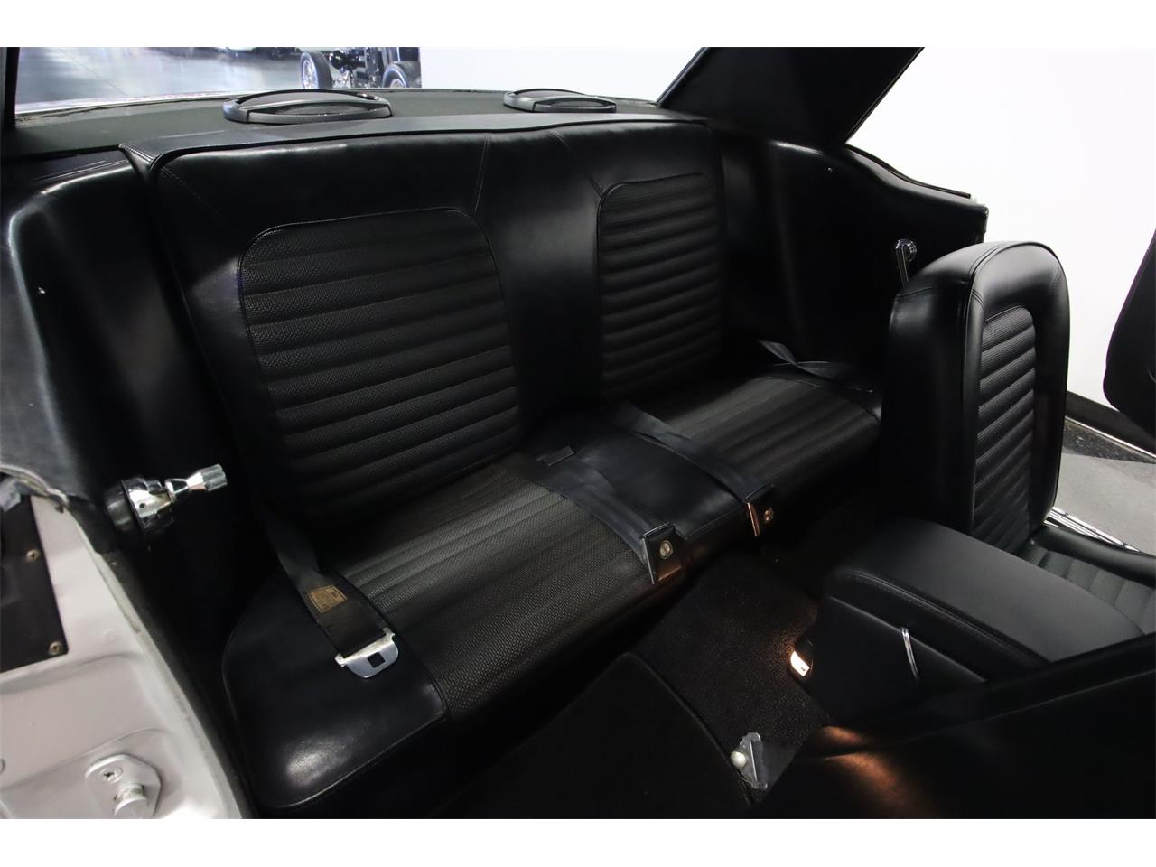 Ford-Mustang-1966-Metallic-Silver-Black-7
