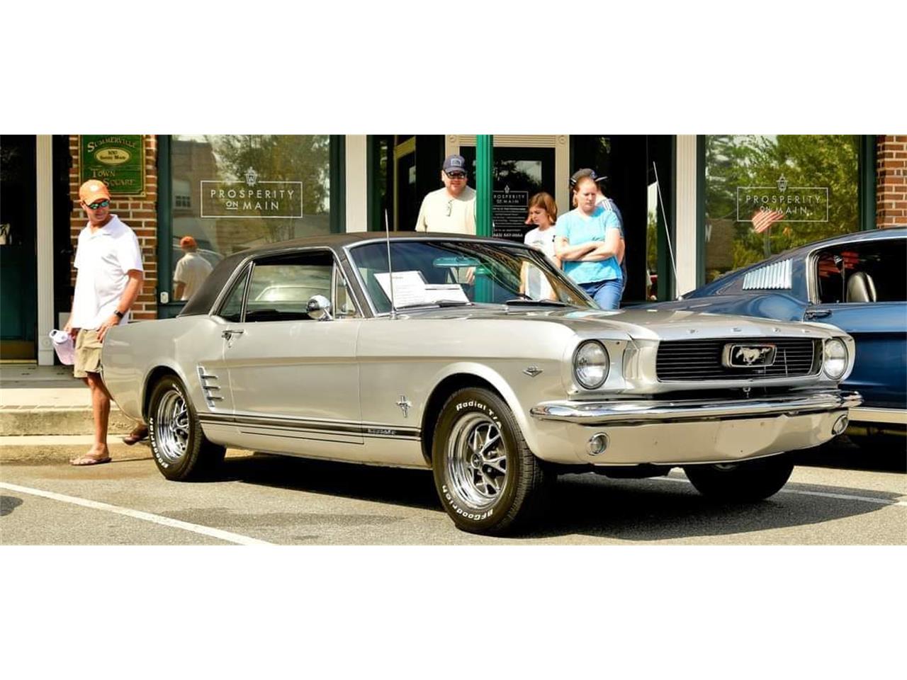 Ford-Mustang-1966-Metallic-Silver-Black