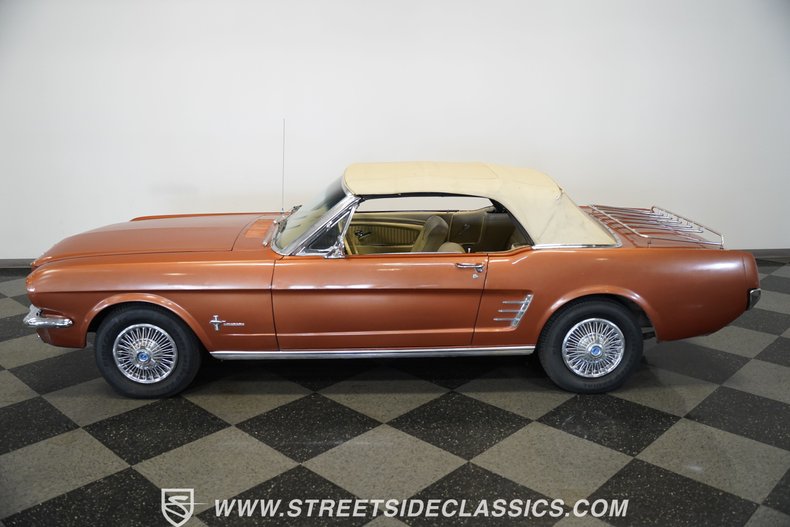 Ford-Mustang-1966-Orange-White-19