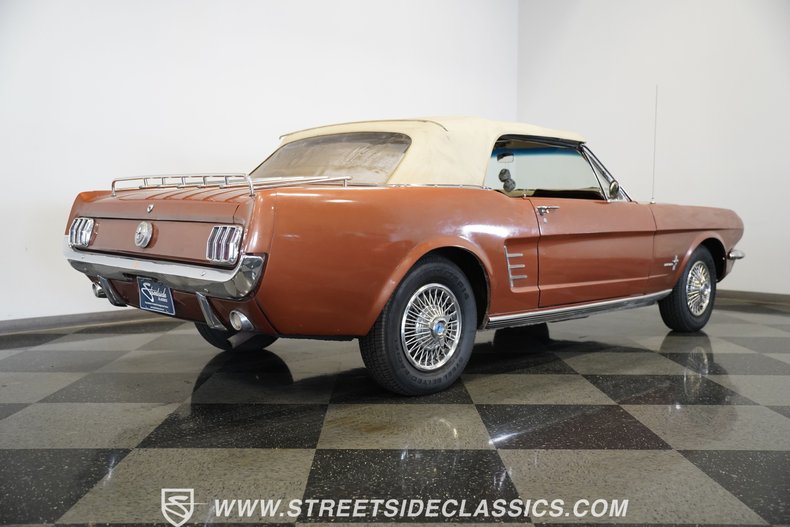 Ford-Mustang-1966-Orange-White-27