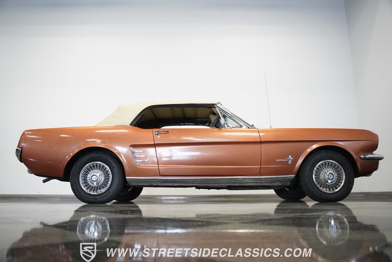 Ford-Mustang-1966-Orange-White-31
