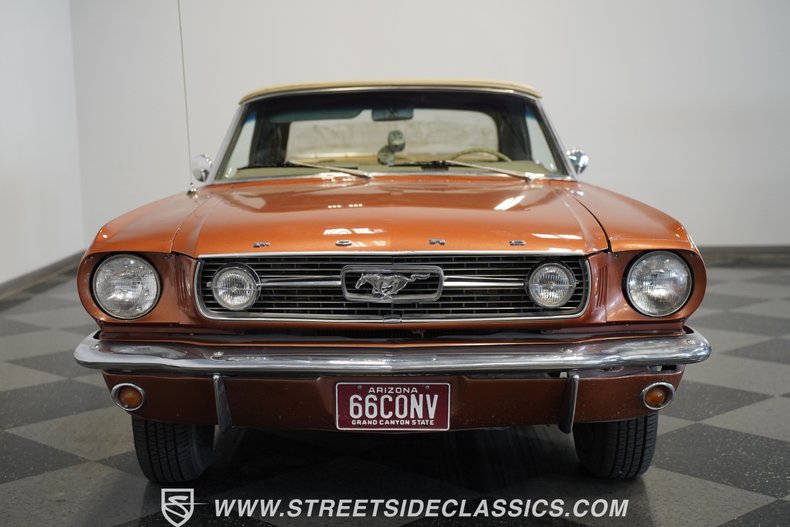 Ford-Mustang-1966-Orange-White-35