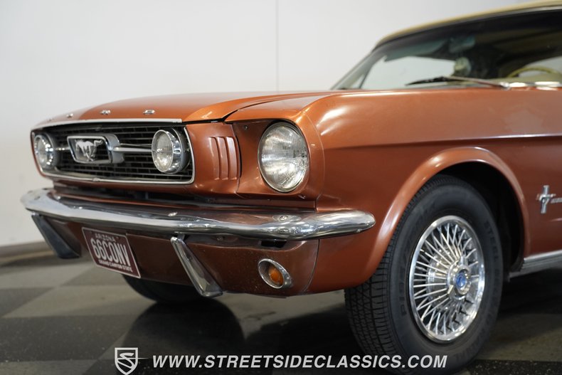 Ford-Mustang-1966-Orange-White-37