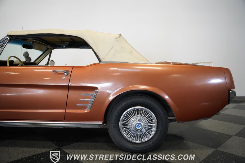 Ford-Mustang-1966-Orange-White-39