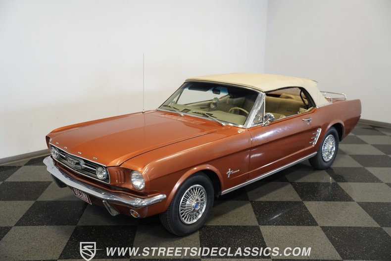 Ford-Mustang-1966-Orange-White-45
