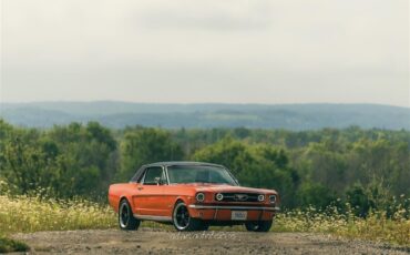Ford-Mustang-1966-Poppy-Red-Black