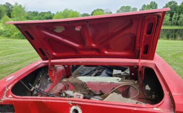 Ford-Mustang-1966-Red-Black-2